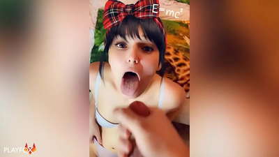 E maua muamua e le teine aoga maualuga lana susu muamua i lona gutu mai lana vasega